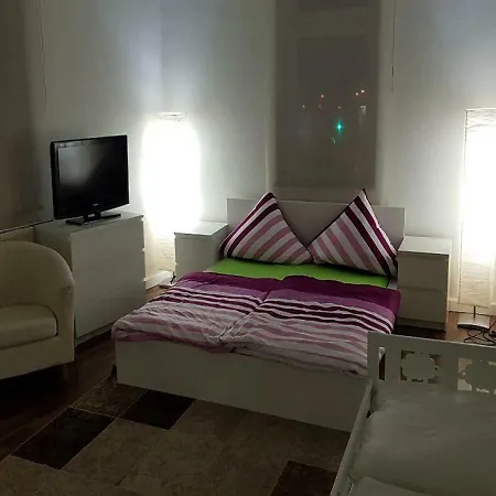Marina3 *